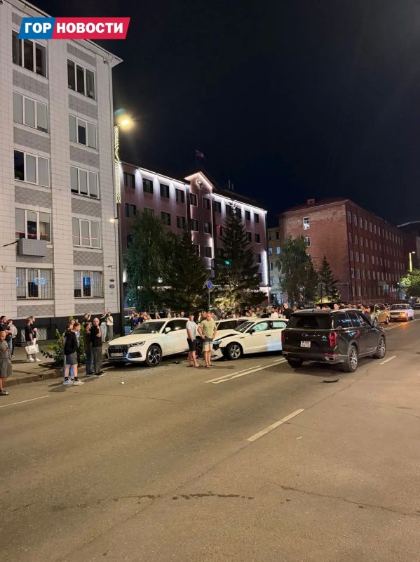 Массовое ДТП произошло на Мира Массовое ДТП произошло на Мира