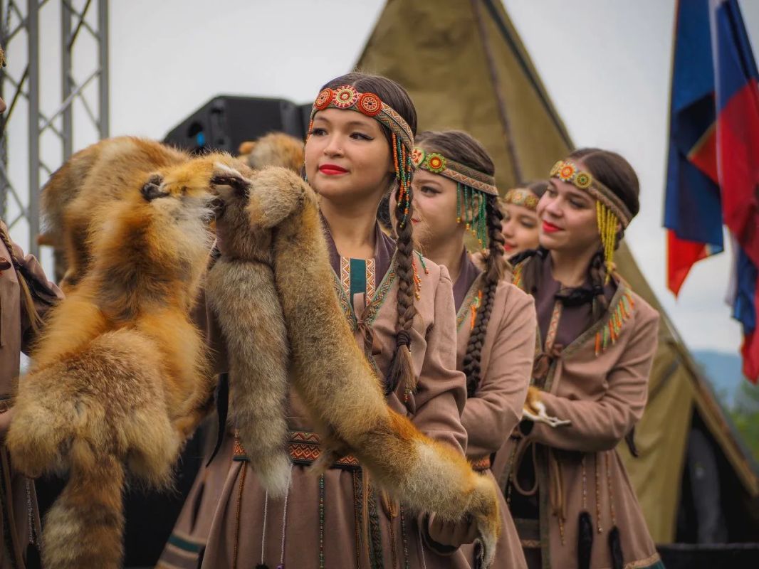 С 13 по 16 августа в Красноярске проходит Международный форум коренных народов – уникальная площадка для диалога представителей коренных народов России и различных регионов мира, органов власти, экспертного сообщества и... С 13 по 16 августа в Красноярске проходит Международный форум коренных народов – уникальная площадка для диалога представителей коренных народов России и различных регионов мира, органов власти, экспертного сообщества и...