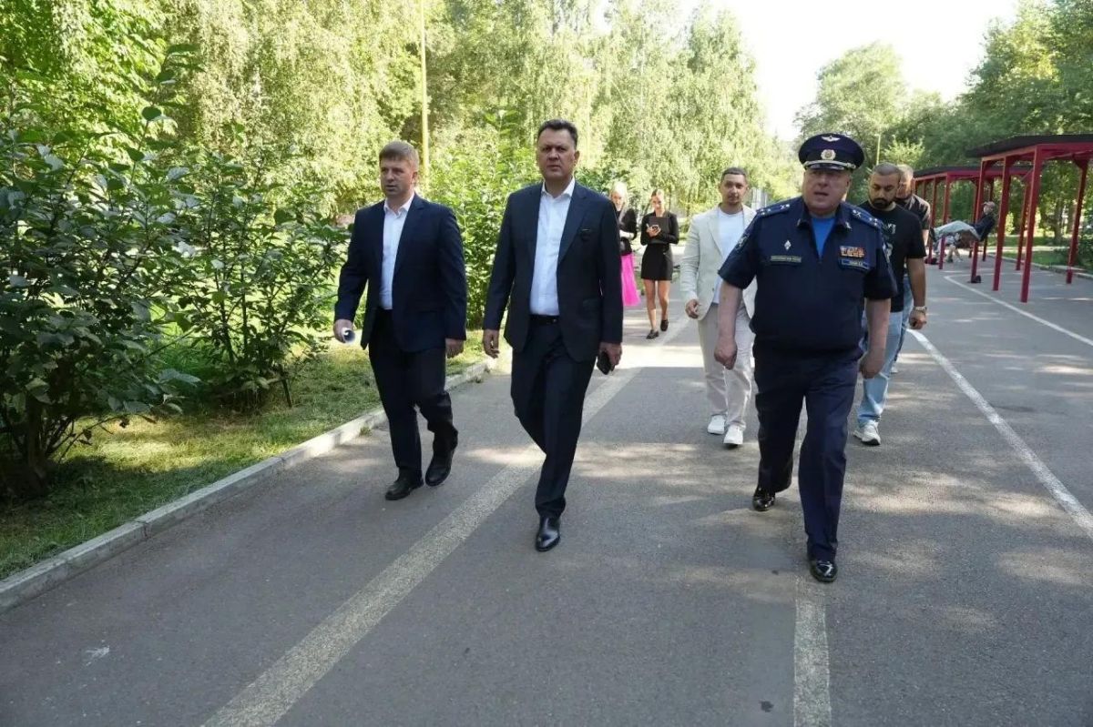 Глава Красноярска оценил работы в Октябрьском и Железнодорожном районах Глава Красноярска оценил работы в Октябрьском и Железнодорожном районах