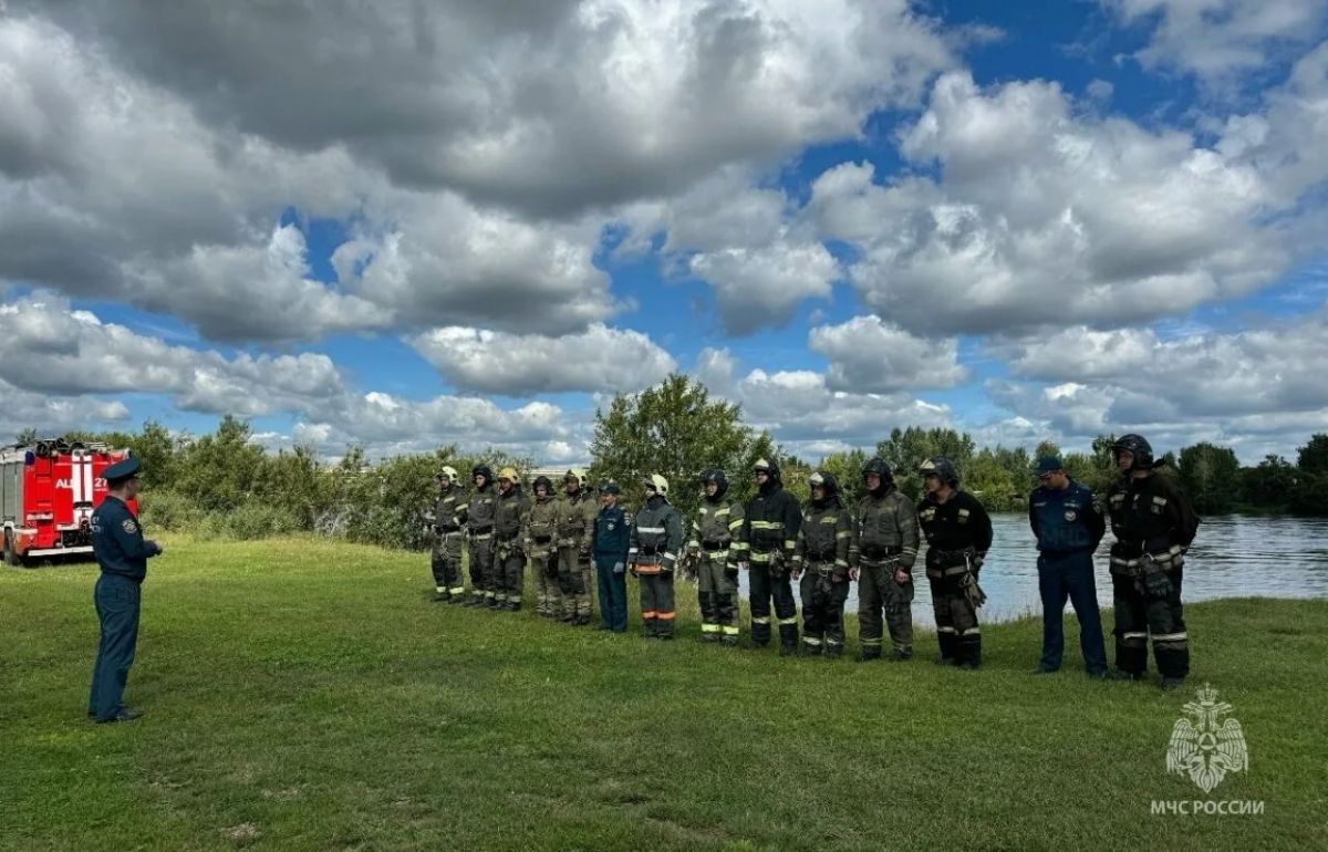 В Канске прошли соревнования по пожарно-строевой подготовке В Канске прошли соревнования по пожарно-строевой подготовке