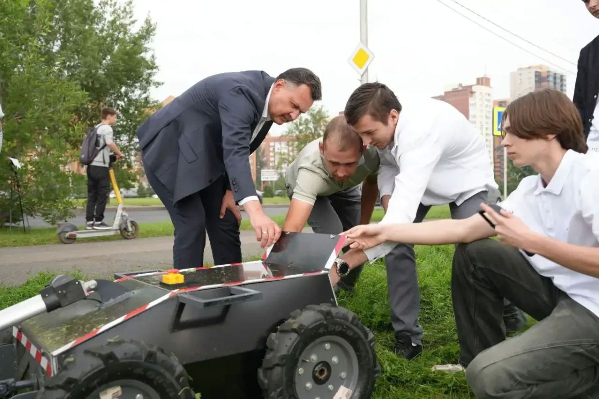 Газон на Авиаторов подстриг робот Газон на Авиаторов подстриг робот