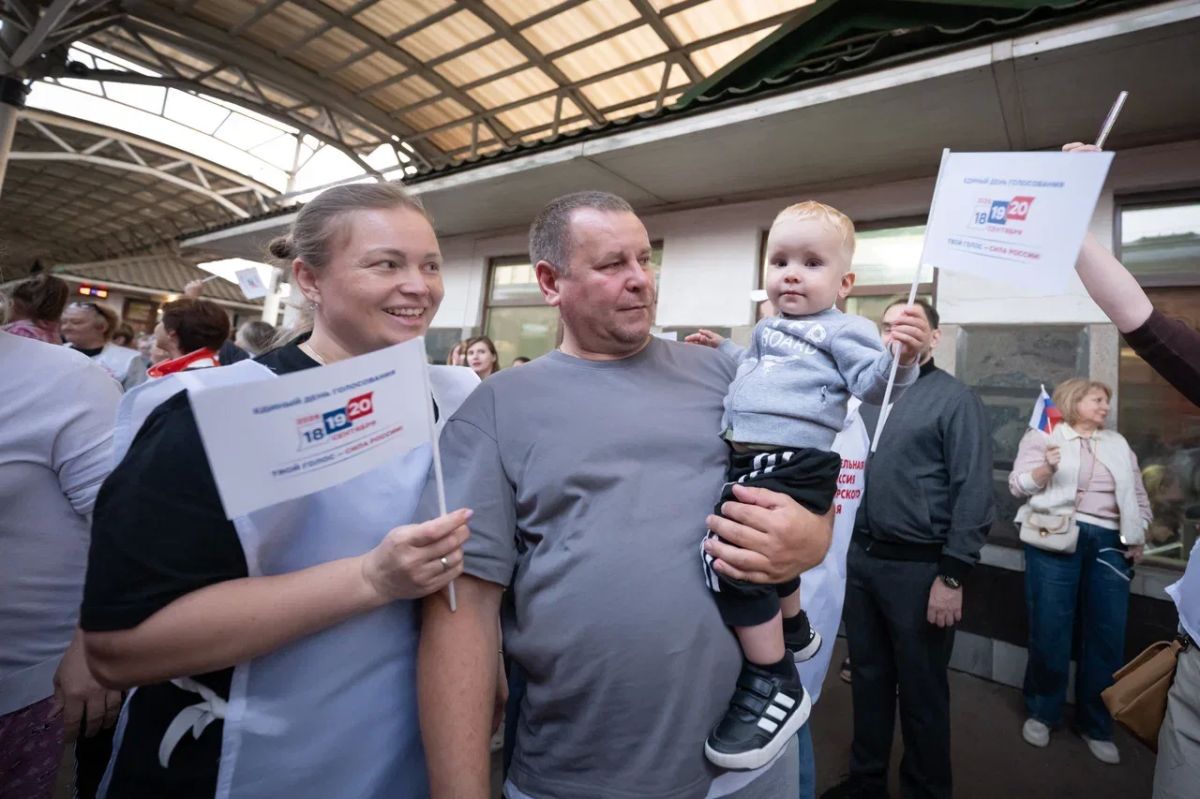 Красноярск стал одной из 84 остановок на маршруте тематического поезда «Россия» Красноярск стал одной из 84 остановок на маршруте тематического поезда «Россия»