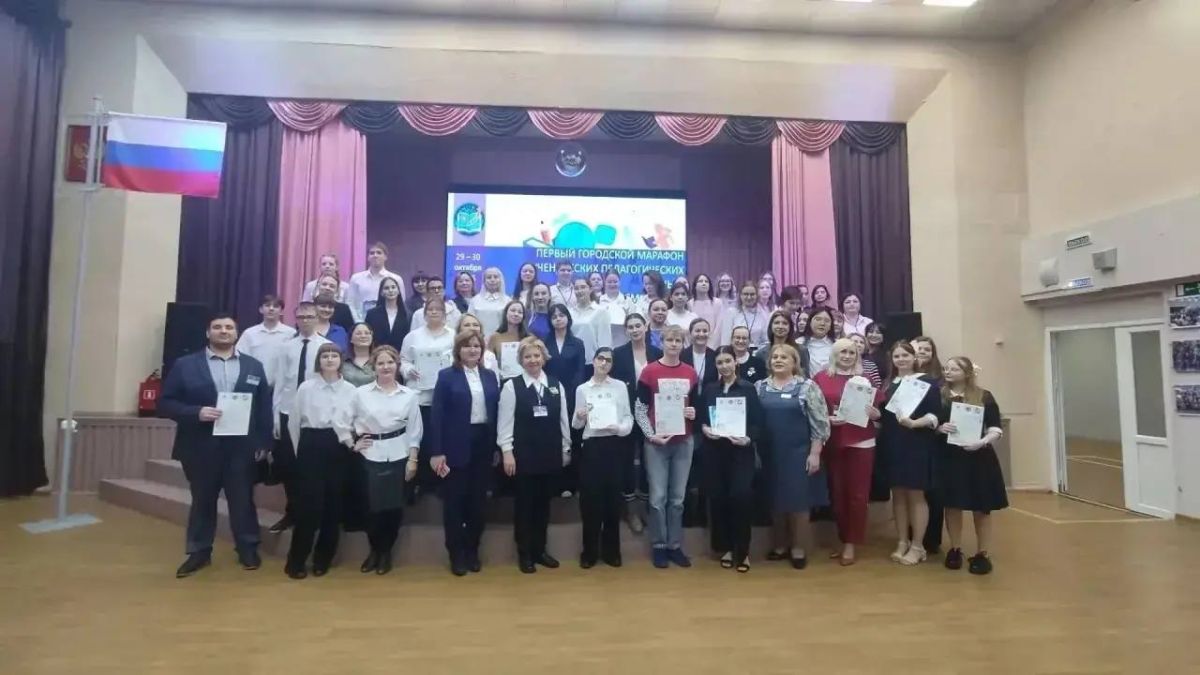 Дмитрий Карасёв: Полностью разделяю подход Губернатора края к развитию школьного образования: школа должна помочь каждому ребёнку понять, кем он хочет стать Дмитрий Карасёв: Полностью разделяю подход Губернатора края к развитию школьного образования: школа должна помочь каждому ребёнку понять, кем он хочет стать