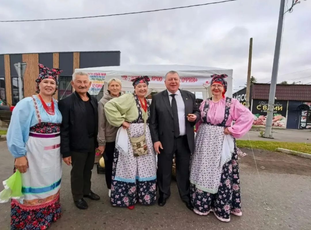 В Емельяновском округе с размахом прошёл фестиваль «Емельянов сад»!