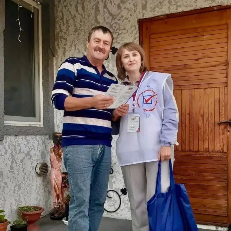 «За несколько минут разговора с обходчиком «ИнформУИК» процесс голосования на выборах станет простым и понятным для каждого» - с уверенностью говорит Галина Киселева, председатель УИК № 1753 Балахтинского-Новоселовского... «За несколько минут разговора с обходчиком «ИнформУИК» процесс голосования на выборах станет простым и понятным для каждого» - с уверенностью говорит Галина Киселева, председатель УИК № 1753 Балахтинского-Новоселовского...