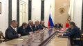 Владимир Путин обсудил развитие Арктики на совещании с членами Совета Безопасности