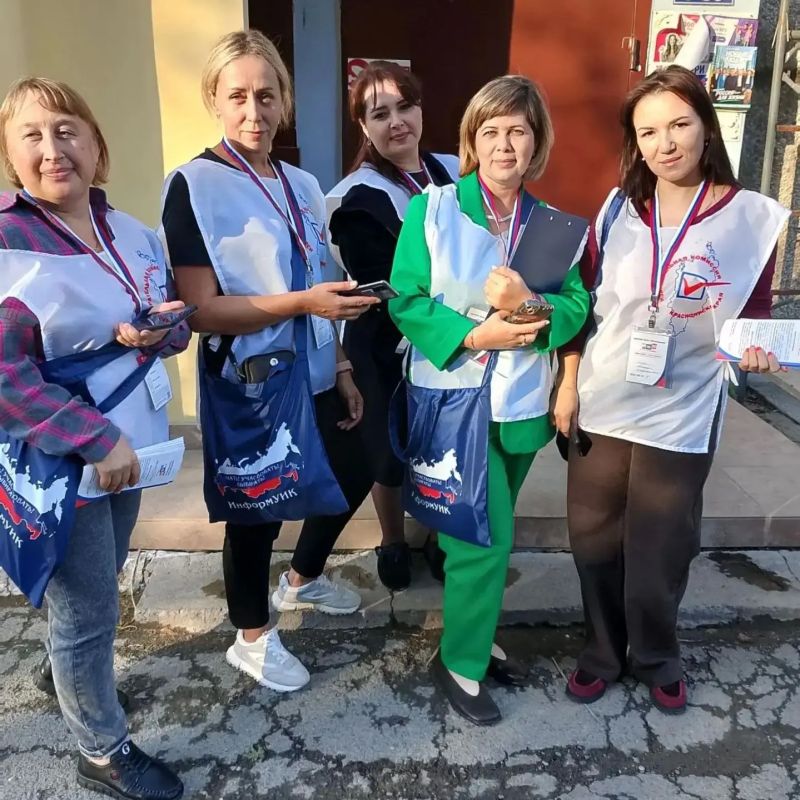 «За несколько минут разговора с обходчиком «ИнформУИК» процесс голосования на выборах станет простым и понятным для каждого» - с уверенностью говорит Галина Киселева, председатель УИК № 1753 Балахтинского-Новоселовского... «За несколько минут разговора с обходчиком «ИнформУИК» процесс голосования на выборах станет простым и понятным для каждого» - с уверенностью говорит Галина Киселева, председатель УИК № 1753 Балахтинского-Новоселовского...