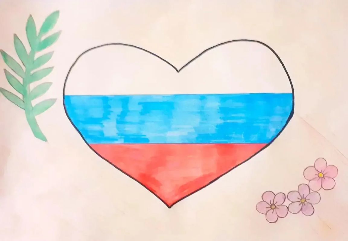 День флага в «Енисеюшке»: детские рисунки и любовь к Родине День флага в «Енисеюшке»: детские рисунки и любовь к Родине