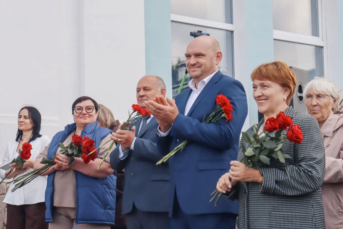 В Боготоле открыли памятник советскому актеру и кинорежиссеру Виктору Трегубовичу В Боготоле открыли памятник советскому актеру и кинорежиссеру Виктору Трегубовичу