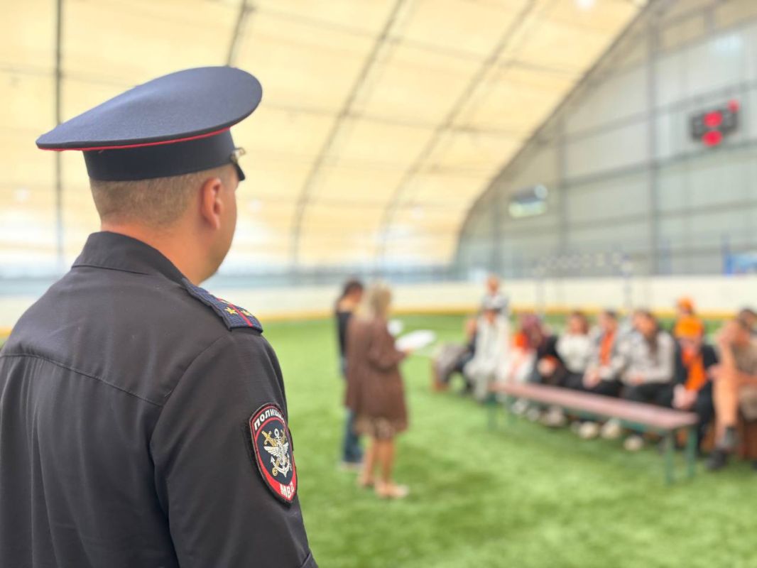 В Красноярском крае сотрудники транспортной полиции присоединились к Всероссийской акции «Безопасный транспорт» В Красноярском крае сотрудники транспортной полиции присоединились к Всероссийской акции «Безопасный транспорт»