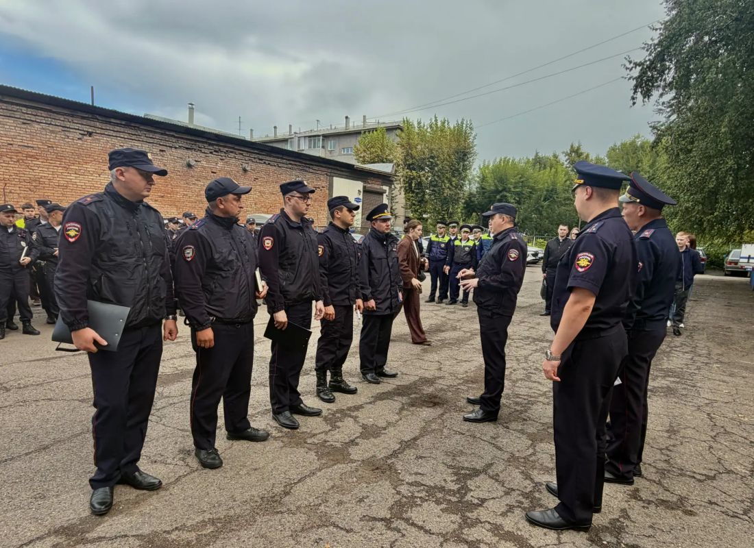 В Кировском районе краевого центра сотрудники полиции провели масштабное профилактическое мероприятие В Кировском районе краевого центра сотрудники полиции провели масштабное профилактическое мероприятие