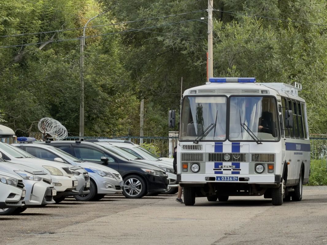 В Кировском районе краевого центра сотрудники полиции провели масштабное профилактическое мероприятие В Кировском районе краевого центра сотрудники полиции провели масштабное профилактическое мероприятие