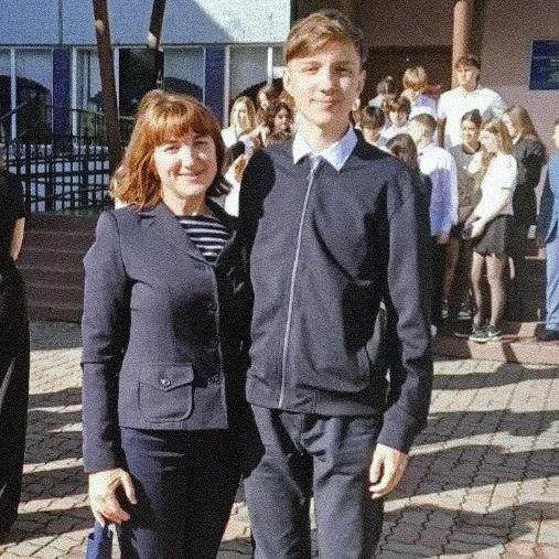 С Днём знаний!. 1 сентября — день, когда лето официально уступает место школьным будням, рюкзакам, новым тетрадям и большим планам С Днём знаний!. 1 сентября — день, когда лето официально уступает место школьным будням, рюкзакам, новым тетрадям и большим планам