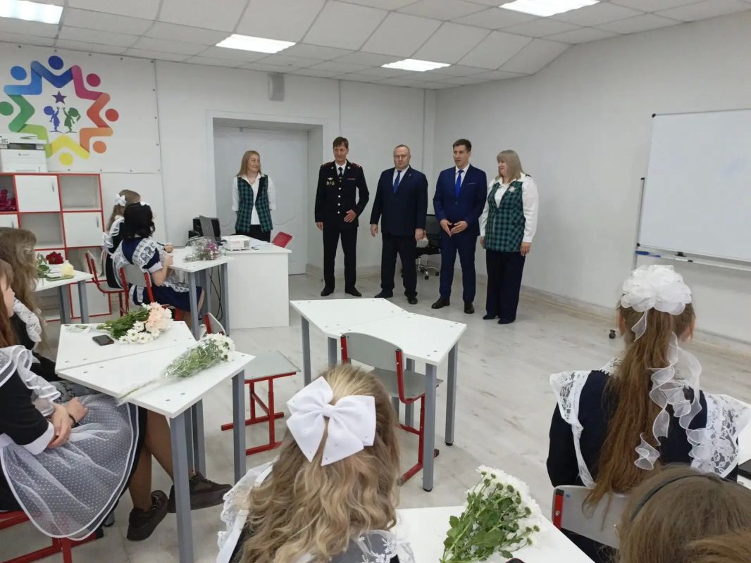 В Богучанском округе учебный год начался для 4500 ребят, среди которых 348 первоклассников В Богучанском округе учебный год начался для 4500 ребят, среди которых 348 первоклассников
