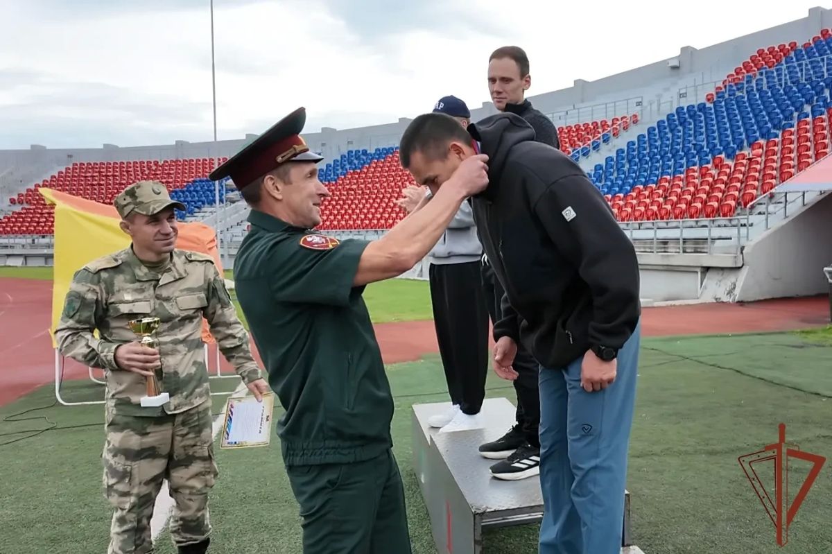 В Красноярском крае завершился чемпионат Сибирского округа Росгвардии по летнему офицерскому троеборью В Красноярском крае завершился чемпионат Сибирского округа Росгвардии по летнему офицерскому троеборью
