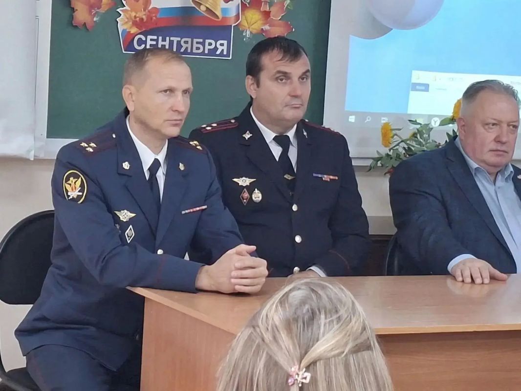 Красноярский юридический техникум: дан старт проекту «Профессионалитет»! Красноярский юридический техникум: дан старт проекту «Профессионалитет»!