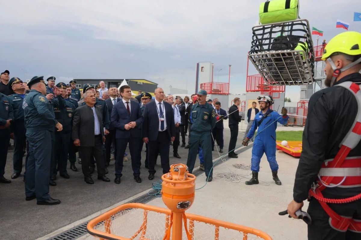 Михаил Котюков: Создадим в Красноярском крае современный учебно-тренировочный центр для спасателей и специалистов в сфере безопасности Михаил Котюков: Создадим в Красноярском крае современный учебно-тренировочный центр для спасателей и специалистов в сфере безопасности