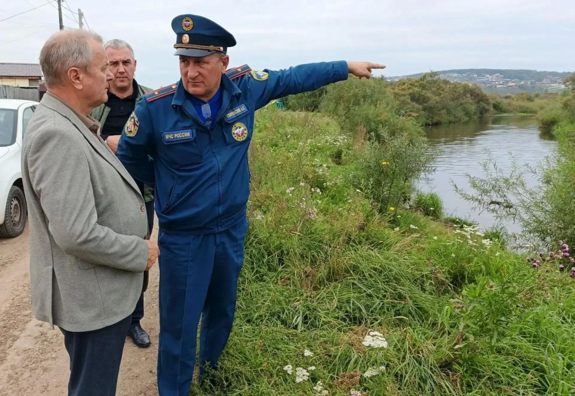 Работы на реке Кача: подрядчик приступил к очистке русла, предложения жителей будут учтены Работы на реке Кача: подрядчик приступил к очистке русла, предложения жителей будут учтены