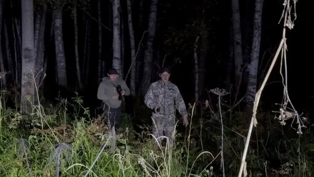 Ужурские полицейские нашли потерявшуюся в лесу сборщицу грибов Ужурские полицейские нашли потерявшуюся в лесу сборщицу грибов