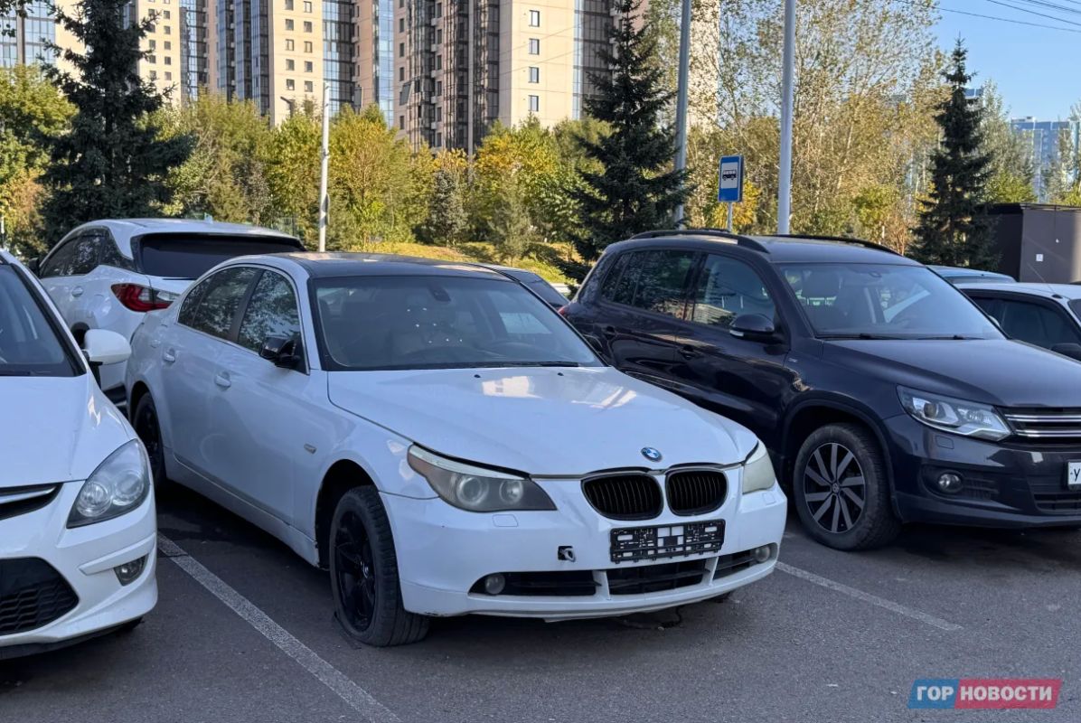 BMW без двигателя и номеров два года занимал парковочное место на Линейной BMW без двигателя и номеров два года занимал парковочное место на Линейной
