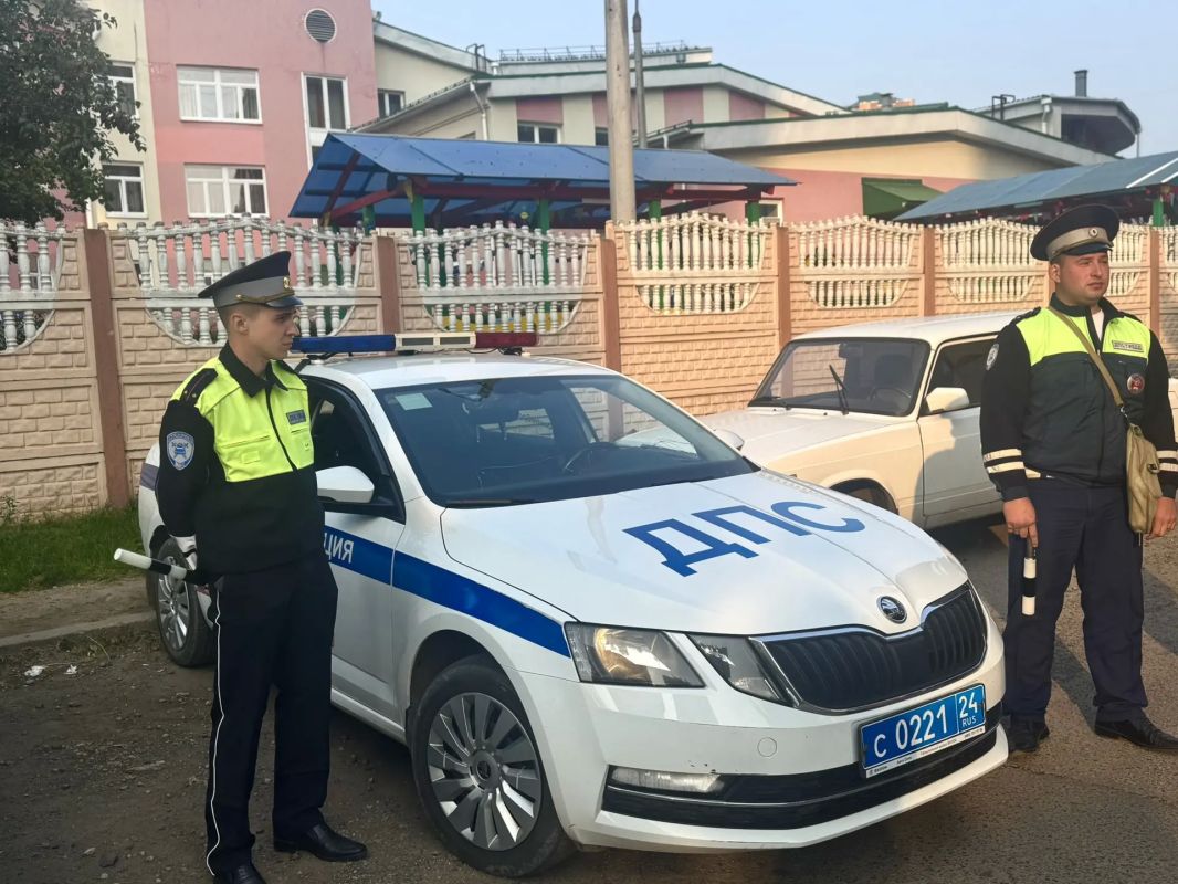 В Советском районе Красноярска сотрудники полка ДПС проверили правила перевозки детей