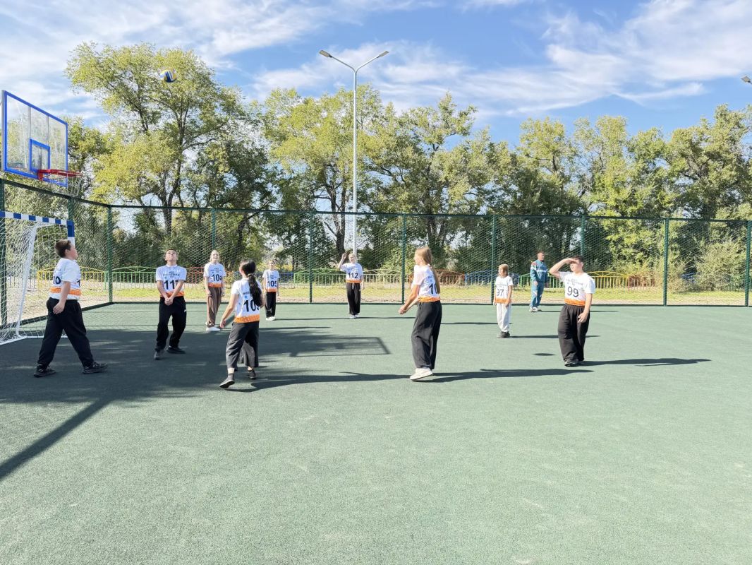 В Каптырево открыли новую спортивную площадку В Каптырево открыли новую спортивную площадку