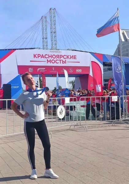 Красноярские полицейские вышли на старт марафона «Красноярские мосты» Красноярские полицейские вышли на старт марафона «Красноярские мосты»