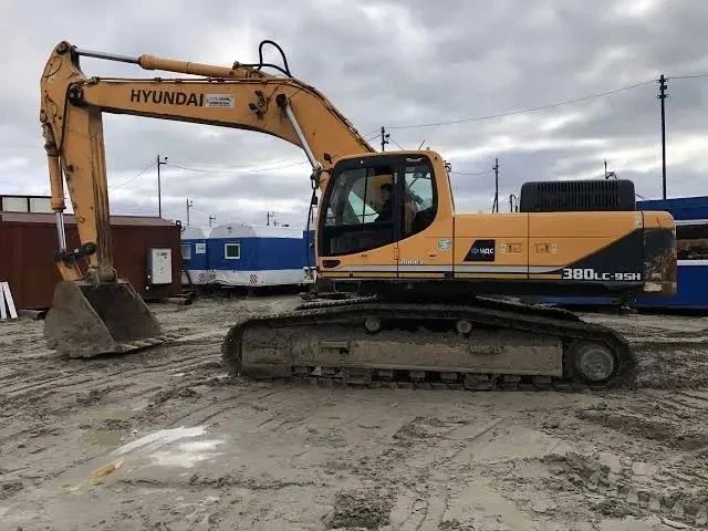 Воздух вместо экскаватора: перед судом предстанут пятеро участников преступной группы за незаконную легализацию 8,5 млн руб., похищенных у красноярской компании