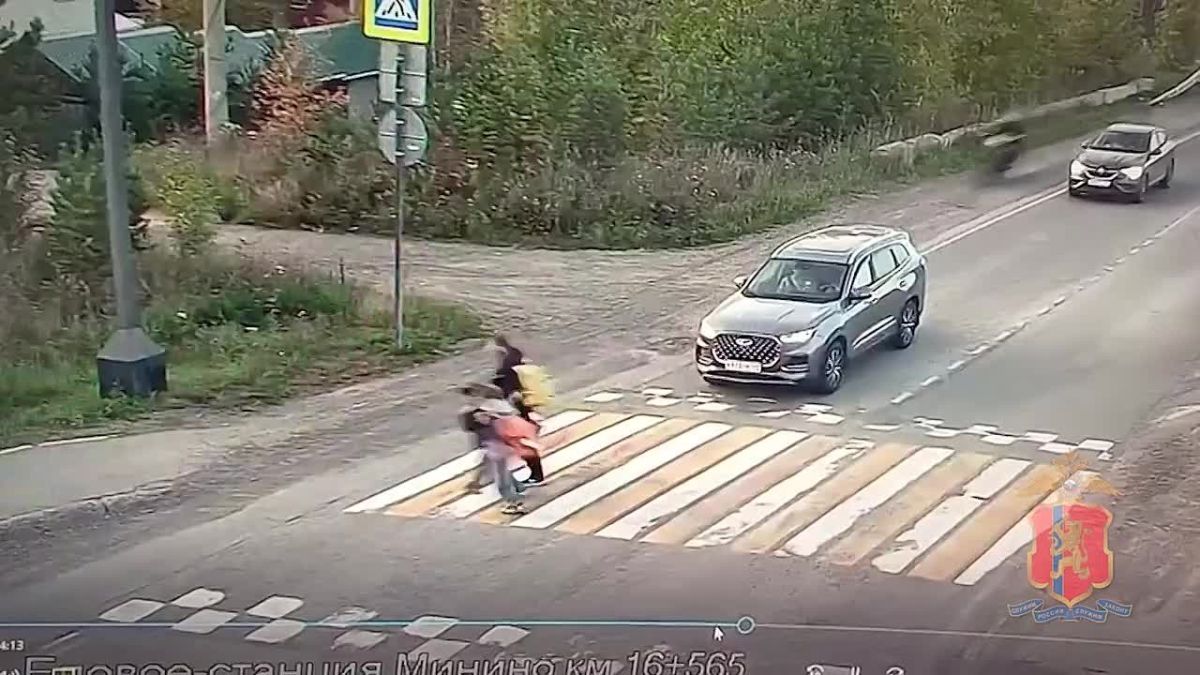 16-летний мотоциклист сбил 7-летнюю девочку в Красноярском крае