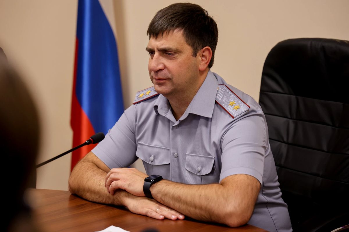Начальник ГУФСИН Антон Ефаркин встретился с молодыми сотрудниками УИС – участниками Всероссийского молодежного форума «Территория инициативной молодежи «Бирюса – 2026» Начальник ГУФСИН Антон Ефаркин встретился с молодыми сотрудниками УИС – участниками Всероссийского молодежного форума «Территория инициативной молодежи «Бирюса – 2026»