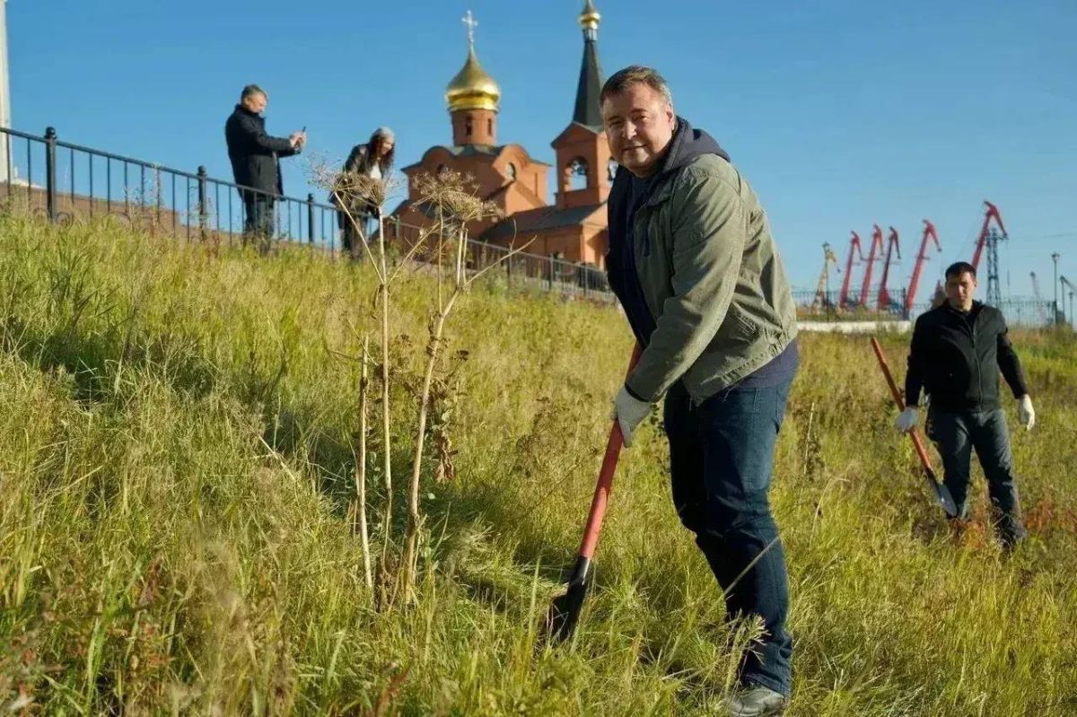 Дмитрий Карасёв: Вчера в Дудинке на набережной Енисея мы заложили аллею «Норильск и Таймыр: сила в единстве» — в честь 95-летия Таймырского Долгано-Ненецкого муниципального района и в знак дружбы Норильска и Таймыра Дмитрий Карасёв: Вчера в Дудинке на набережной Енисея мы заложили аллею «Норильск и Таймыр: сила в единстве» — в честь 95-летия Таймырского Долгано-Ненецкого муниципального района и в знак дружбы Норильска и Таймыра