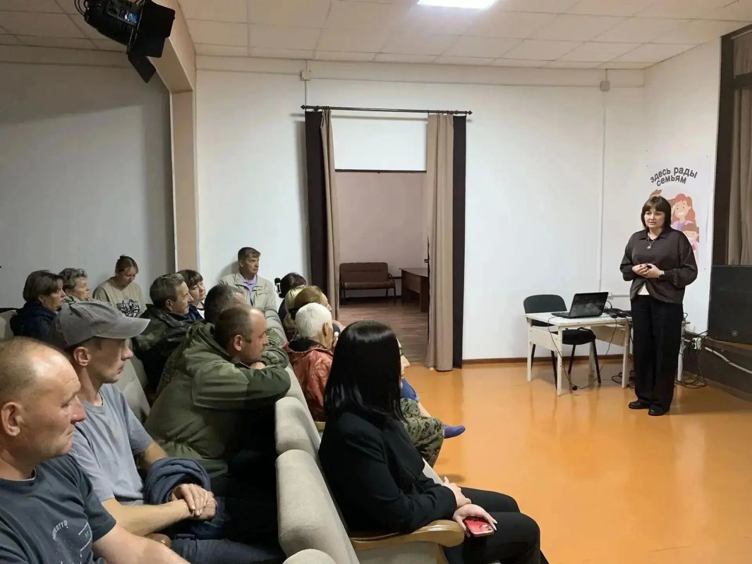 Финансовая грамотность приходит в село: новые Точки финансового доступа Финансовая грамотность приходит в село: новые Точки финансового доступа