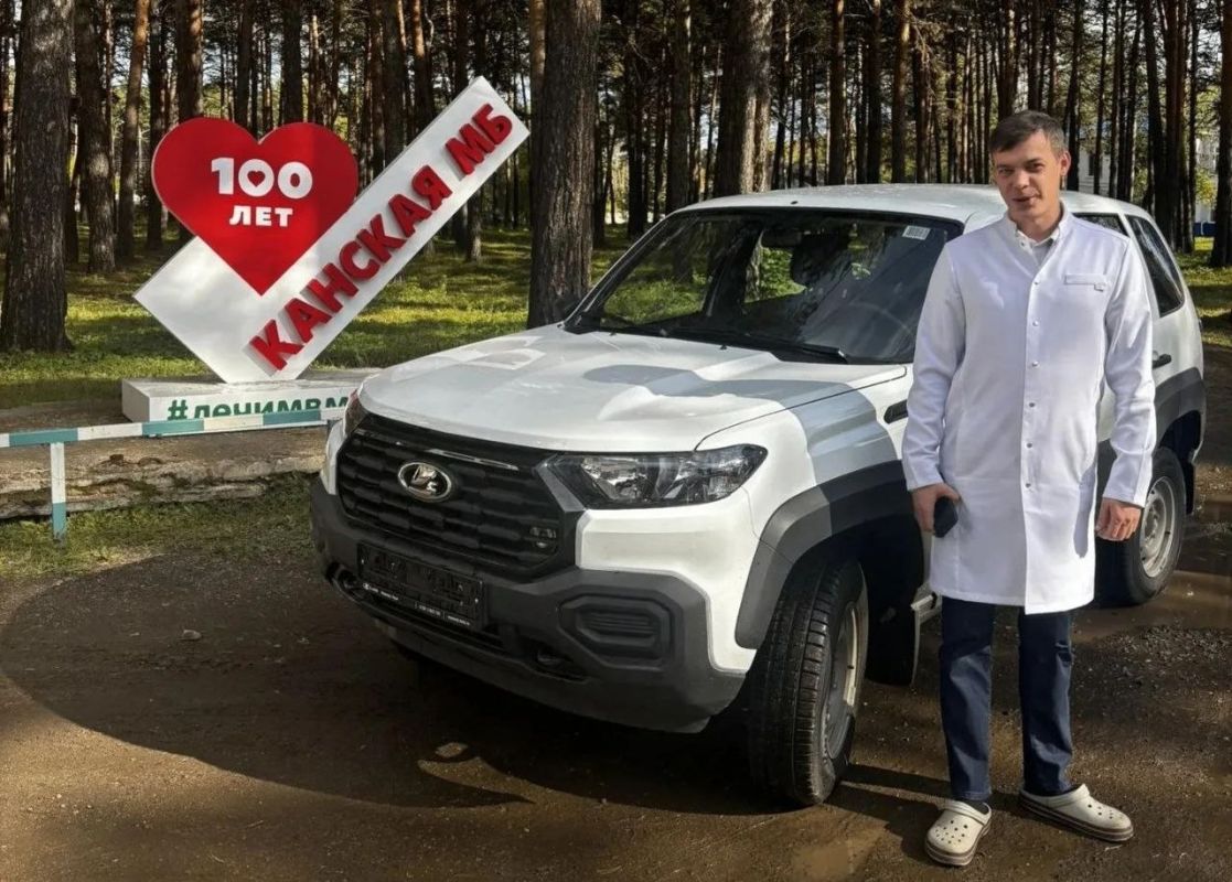 В Красноярск поступила очередная партия санитарного транспорта, закупленного за счёт средств краевого бюджета. В Красноярск поступила очередная партия санитарного транспорта, закупленного за счёт средств краевого бюджета.