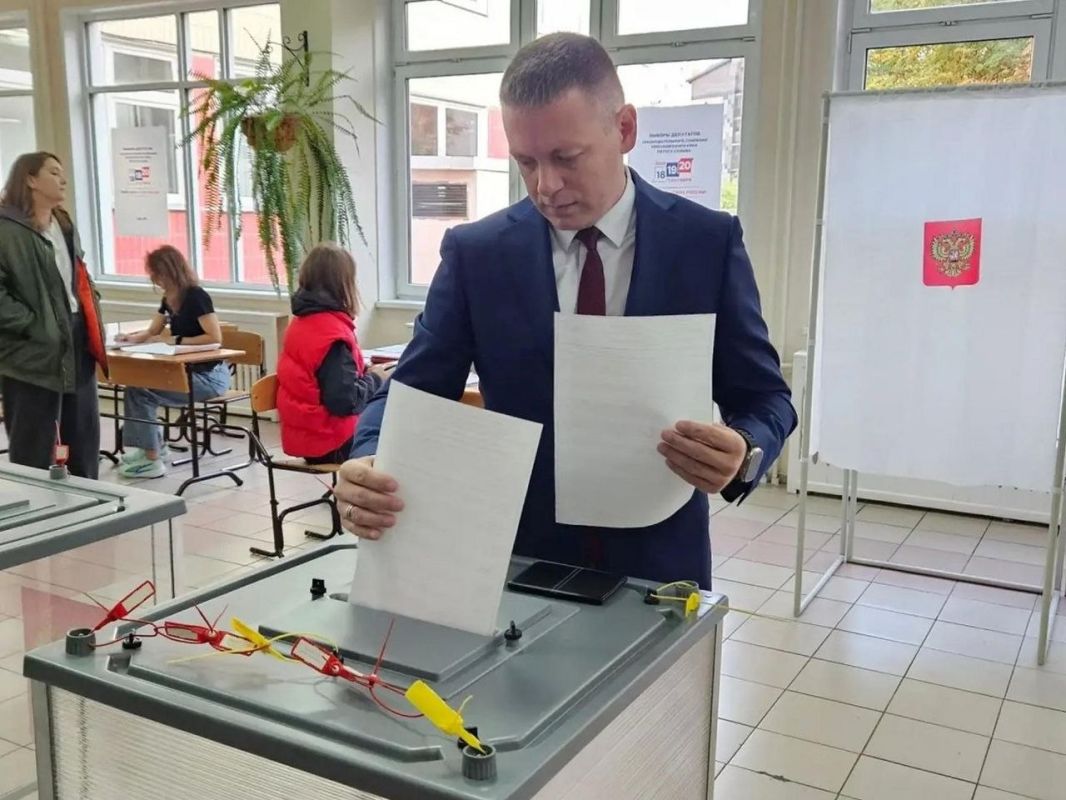 Депутаты городского Совета принимают участие в голосовании, которое началось сегодня и продлится по 20 сентября Депутаты городского Совета принимают участие в голосовании, которое началось сегодня и продлится по 20 сентября