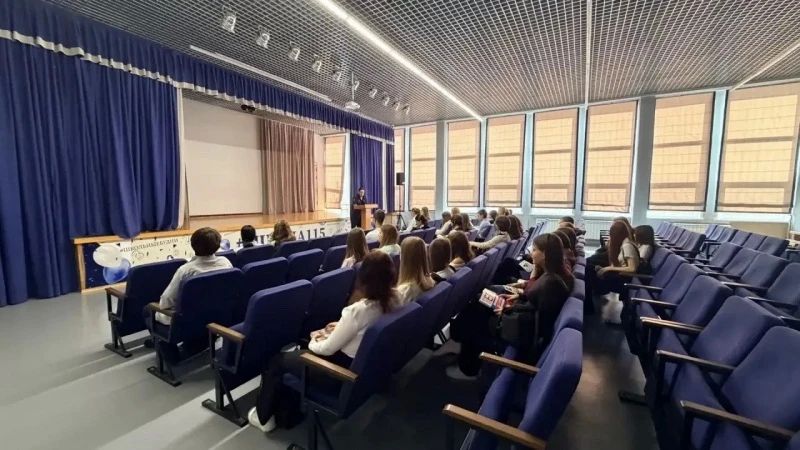 Будущие стражи порядка за партами! Будущие стражи порядка за партами!