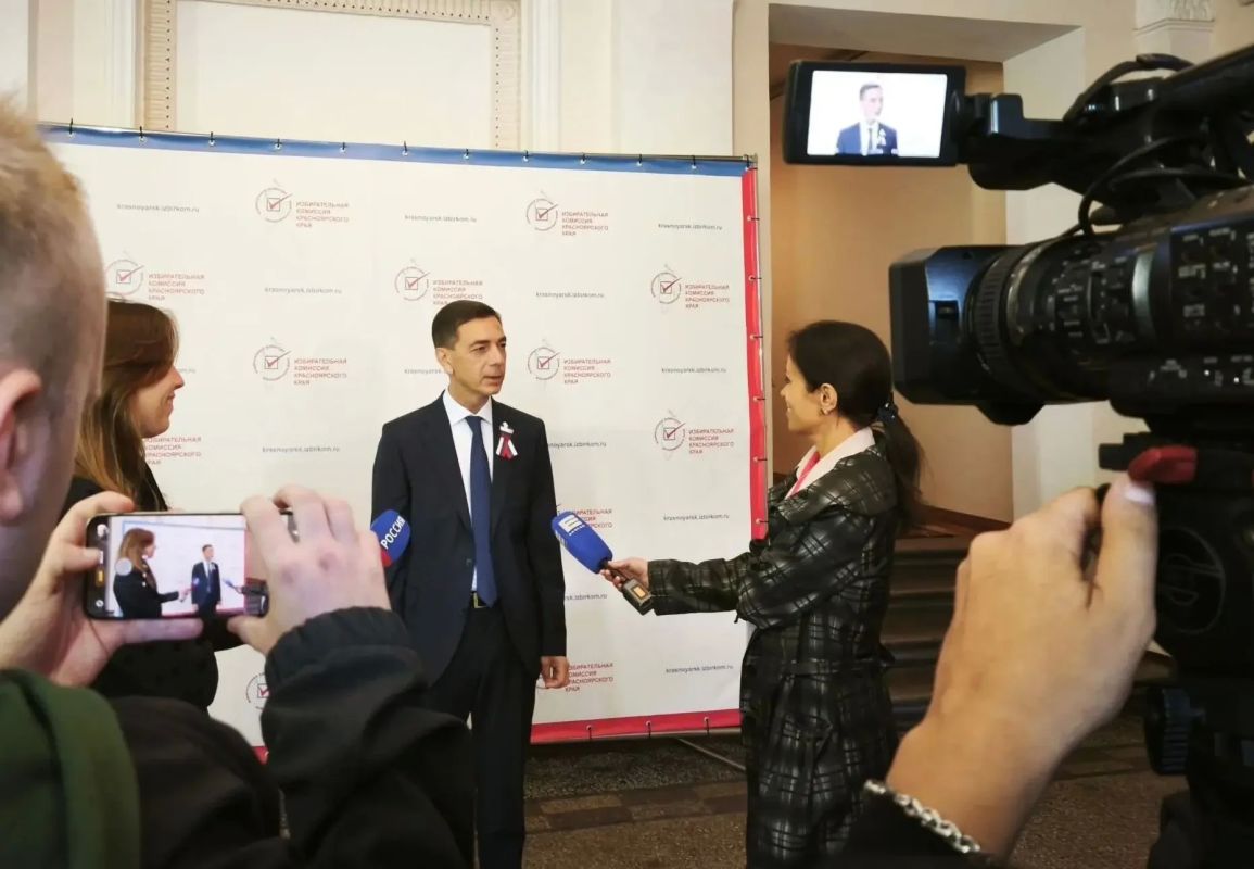 Председатель крайизбиркома Тарас Яскевич объяснил, почему сам предпочитает голосовать в первый день