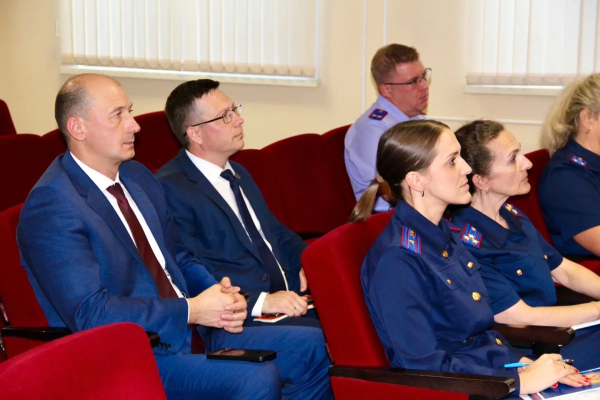 Представители региональной общественной организации «Союз ветеранов следственных органов» Красноярского края и Республики Хакасии приняли участие в рабочей встрече при следственном управлении Представители региональной общественной организации «Союз ветеранов следственных органов» Красноярского края и Республики Хакасии приняли участие в рабочей встрече при следственном управлении