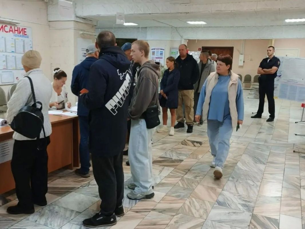 На избирательных участках в Красноярском крае многолюдно На избирательных участках в Красноярском крае многолюдно