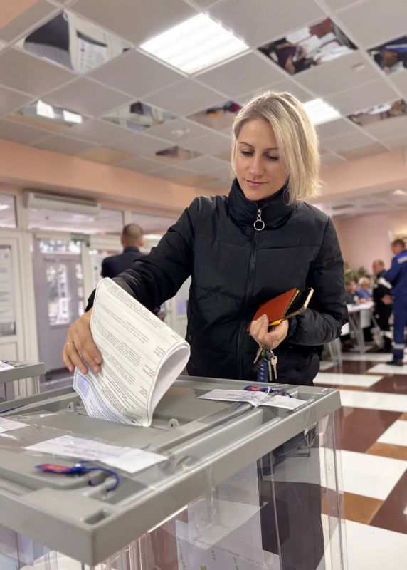 #выборы2026. В Красноярском крае стартовало голосование на выборах депутатов Государственной Думы Российской Федерации, Законодательного Собрания Красноярского края, также в ряде территорий пройдут выборы депутатов в... #выборы2026. В Красноярском крае стартовало голосование на выборах депутатов Государственной Думы Российской Федерации, Законодательного Собрания Красноярского края, также в ряде территорий пройдут выборы депутатов в...