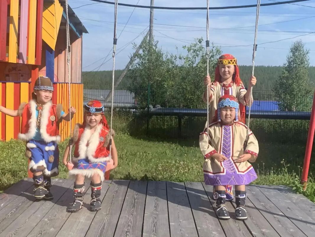 А вы знали, что в Красноярском крае есть детсад, который кочует по тайге? А вы знали, что в Красноярском крае есть детсад, который кочует по тайге?