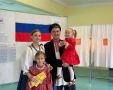 Владимир Будилин и его семья приняли участие в голосовании