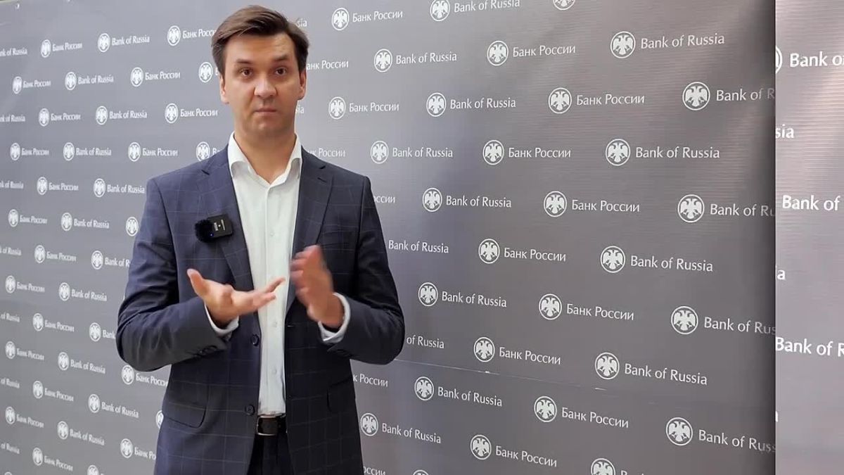 Не отвечать на незнакомые номера, не переходить по ссылкам, не устанавливать на телефон сомнительные приложения – это лишь базовые правила для обхода ловушек в цифровом мире