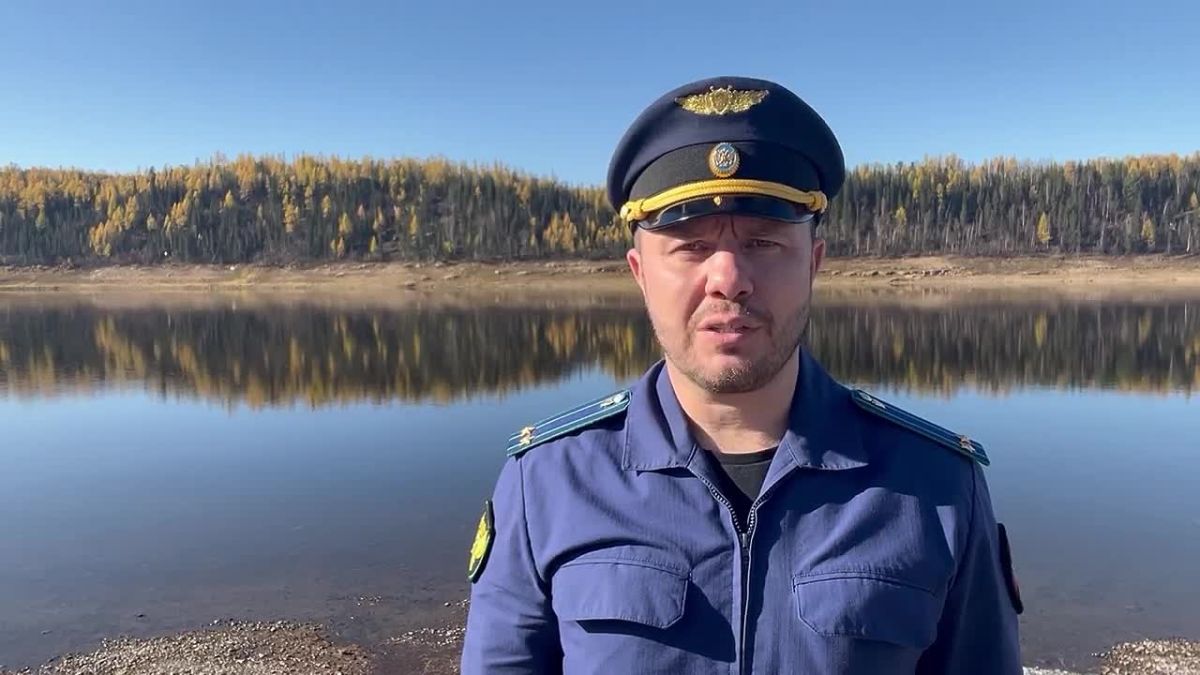 Счёт предприятию: руководители «Байкитэнерго» получили условные сроки за защиту обвиняемого в гибели водителя Напомним, в марте 2023 г. в гараже МП «Байкитэнерго» погиб водитель. Во время работы с неисправным колесом...