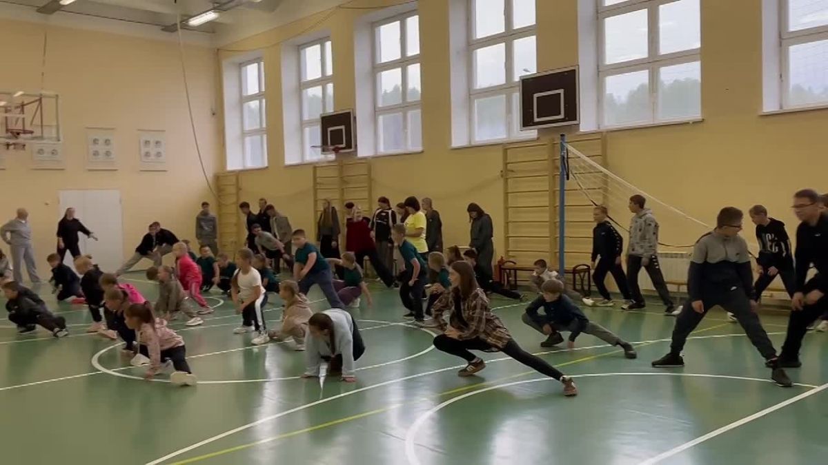 «Зарядка со стражем порядка»: вместе за здоровый образ жизни!