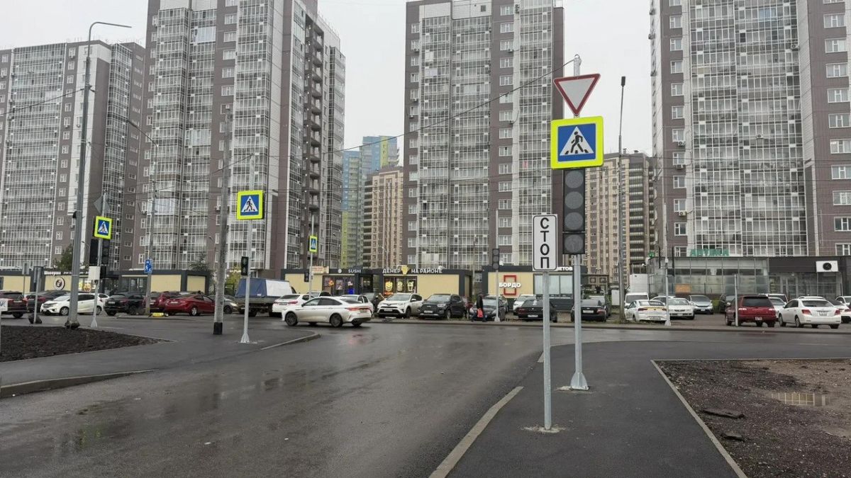 Завершаются дорожные работы на пересечении улиц Петра Ломако и Петра Подзолкова