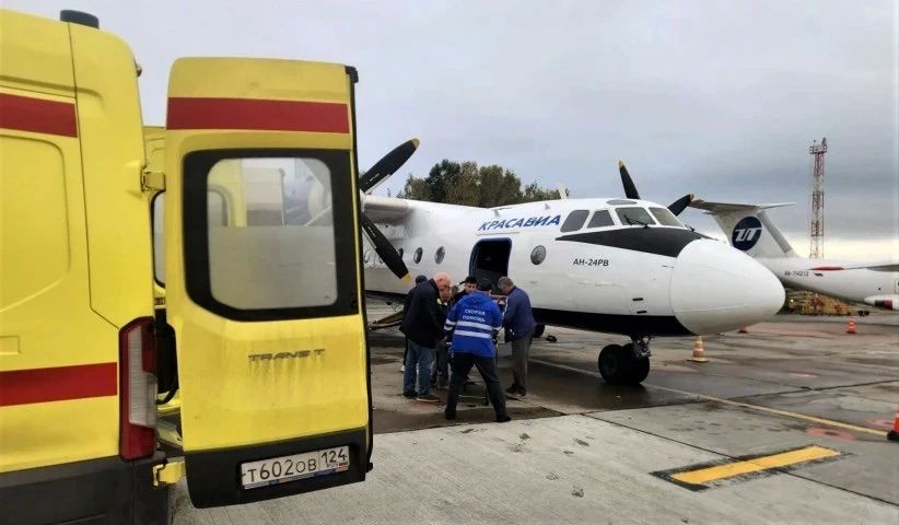 В Красноярск привезли пострадавших при жесткой посадке медицинского вертолета