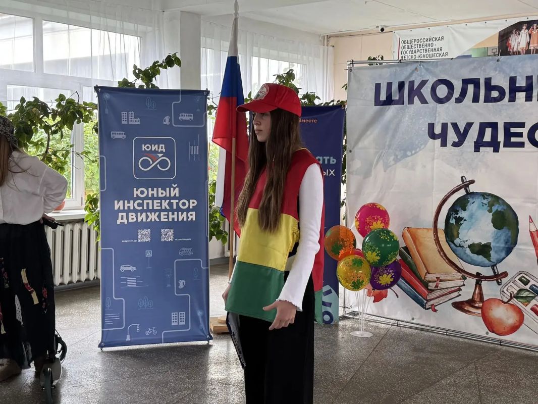 В "Единый день БДД" госавтоинспекторы посвятили первоклассников Курагинского и Шушенского округа в пешеходы В "Единый день БДД" госавтоинспекторы посвятили первоклассников Курагинского и Шушенского округа в пешеходы
