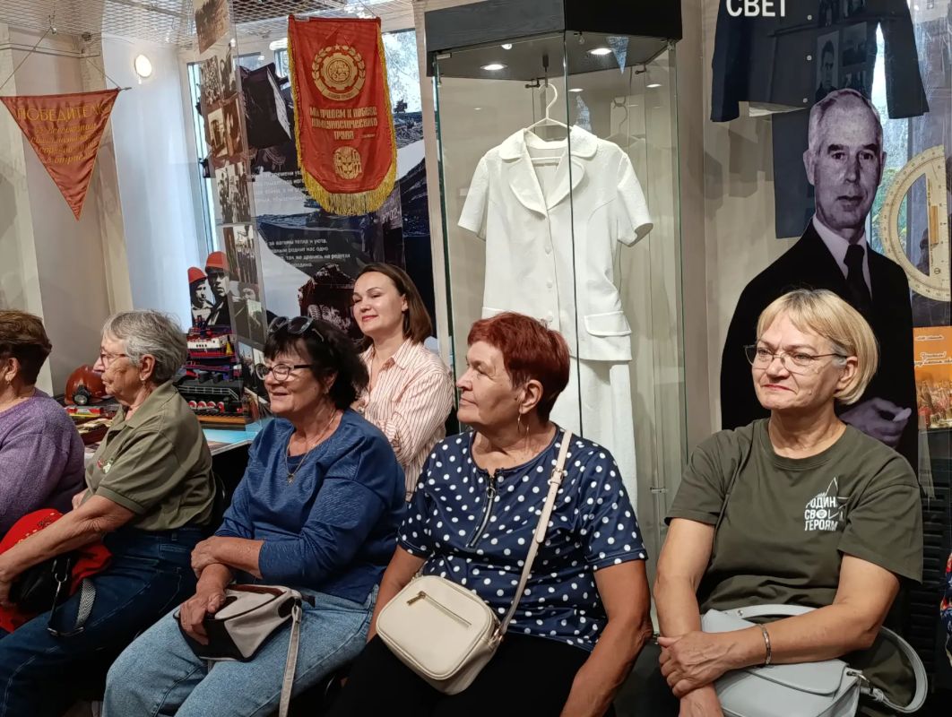 В музее истории г. Бородино состоялось торжественное открытие выставки «Война и мир в творчестве современных художников Красноярья» В музее истории г. Бородино состоялось торжественное открытие выставки «Война и мир в творчестве современных художников Красноярья»