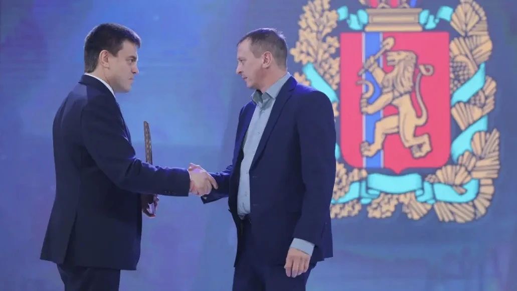 Михаил Котюков: Накануне Дня машиностроителя поздравил коллектив «Красмаша» с профессиональным праздником Михаил Котюков: Накануне Дня машиностроителя поздравил коллектив «Красмаша» с профессиональным праздником