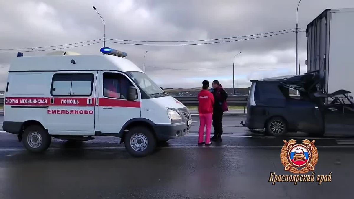 В Емельяновском округе полицейские устанавливают обстоятельства смертельного ДТП